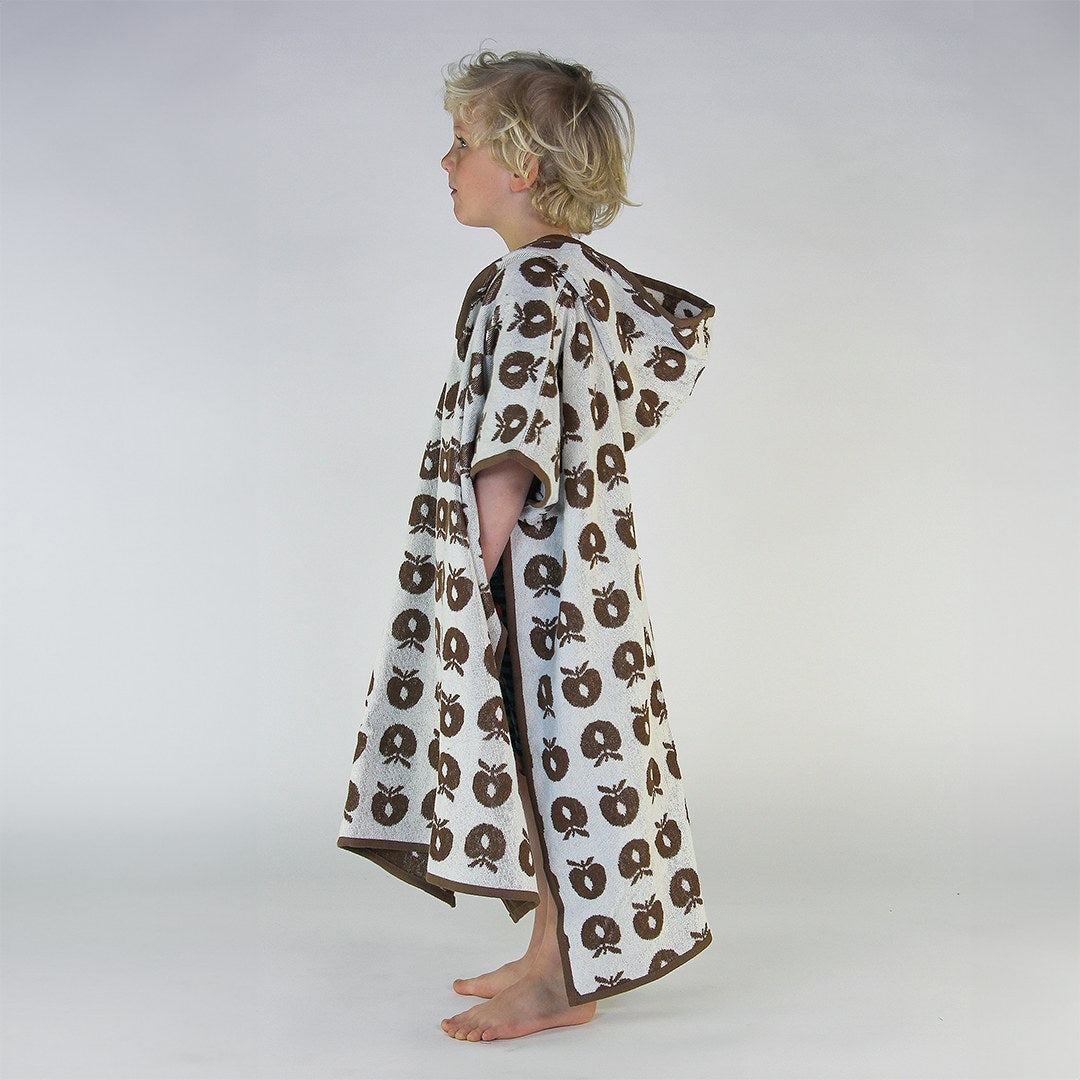 Towel poncho with apples