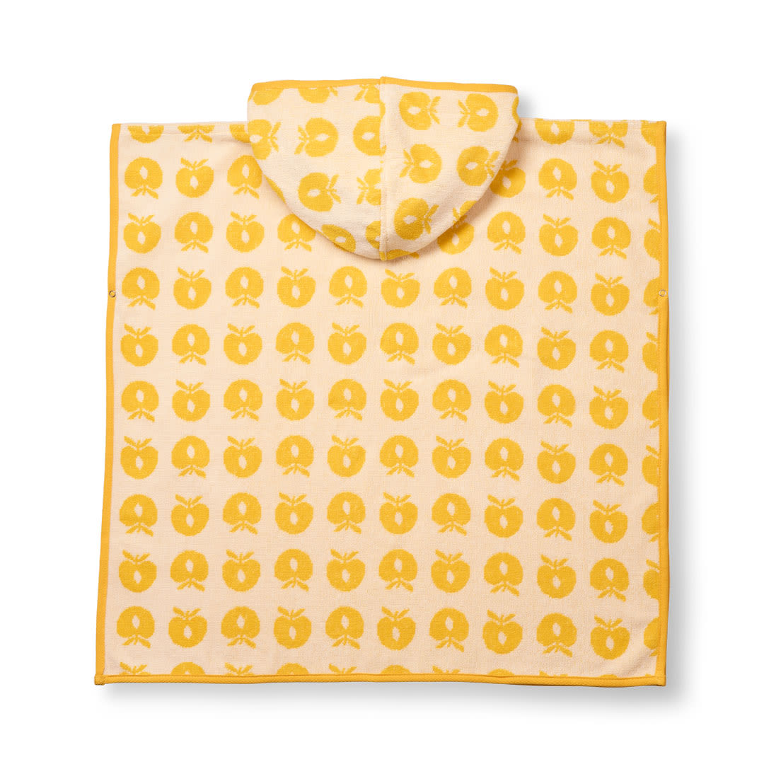 Towel poncho with apples