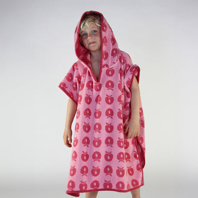 Towel poncho with apples