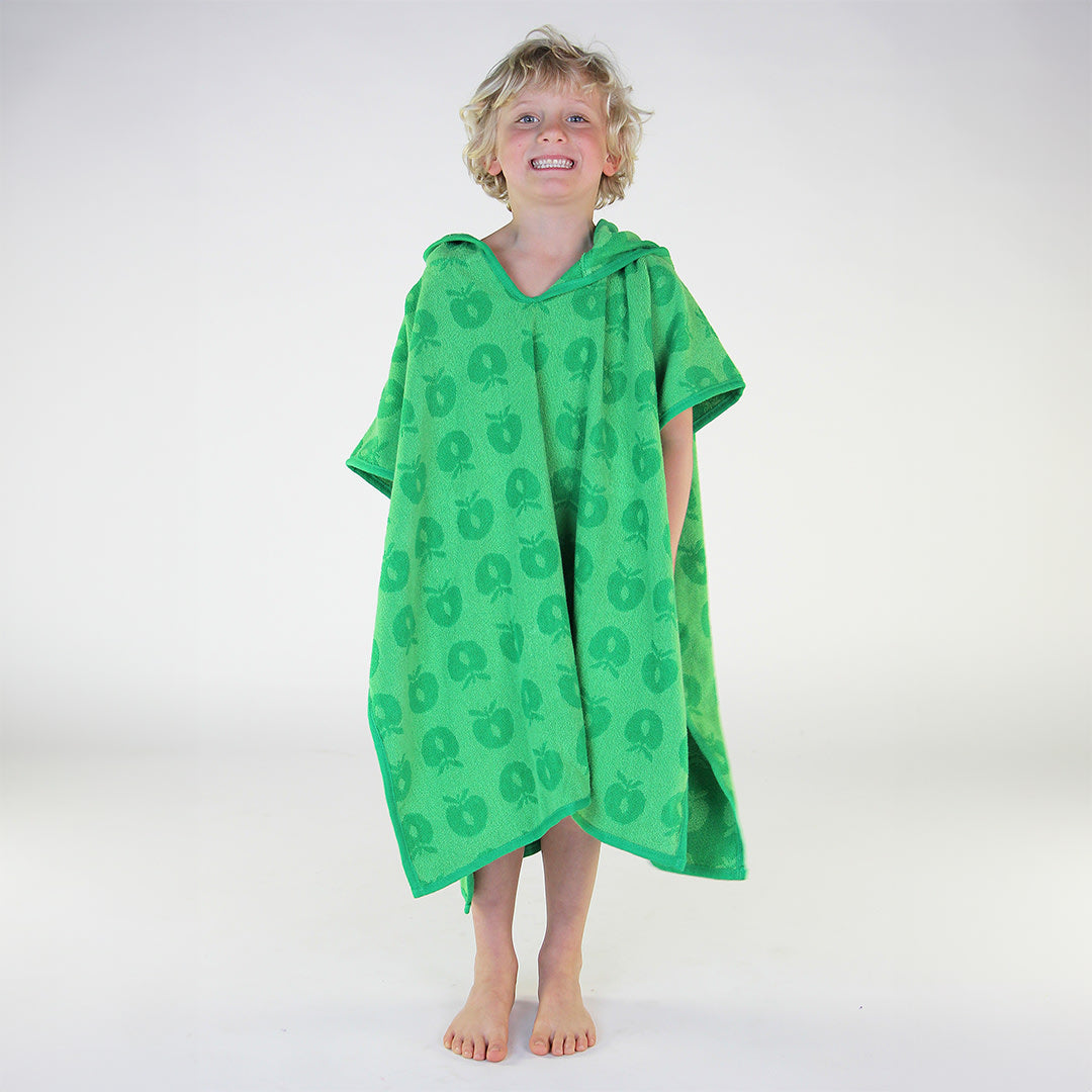 Towel poncho with apples