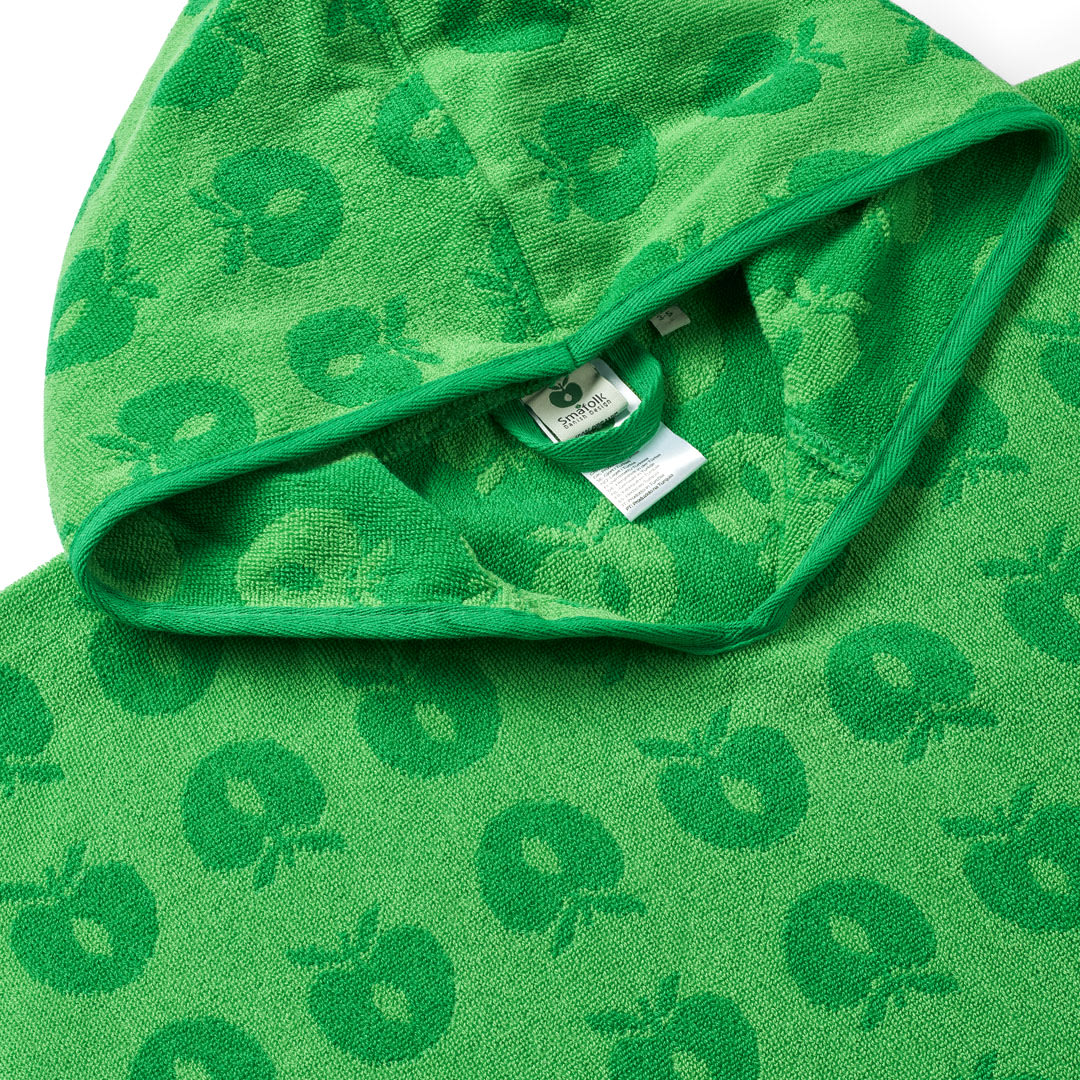 Towel poncho with apples