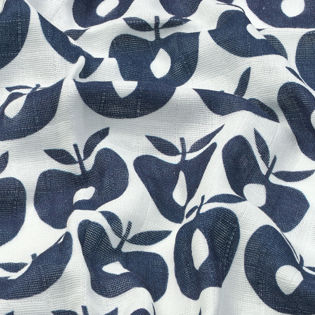 3 packs of muslin cloths with apples