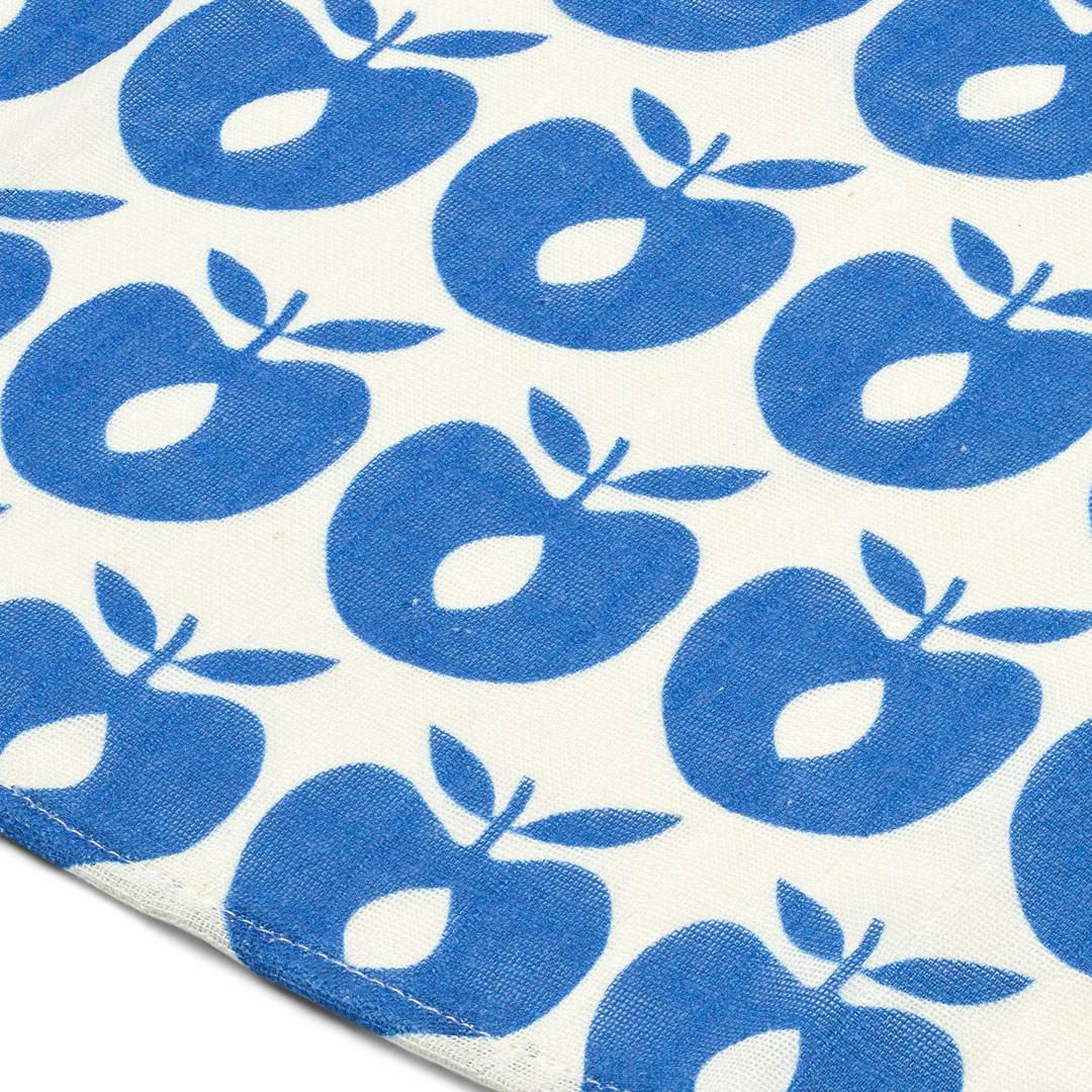 3 packs of muslin cloths with apples