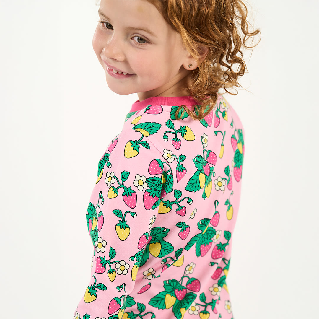 Elstar long-sleeved top with strawberries