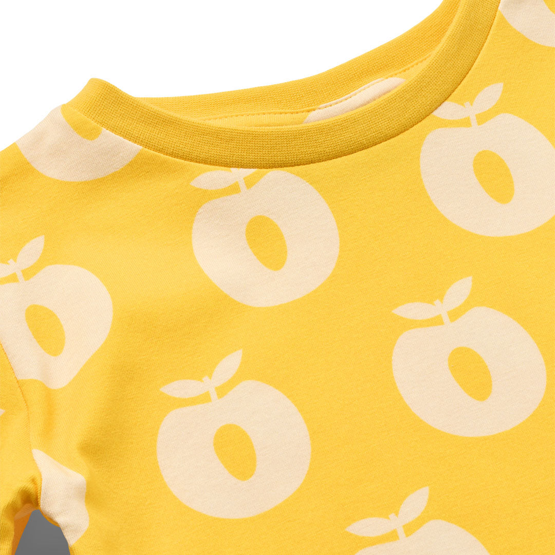 Jubilee nightwear set with apples