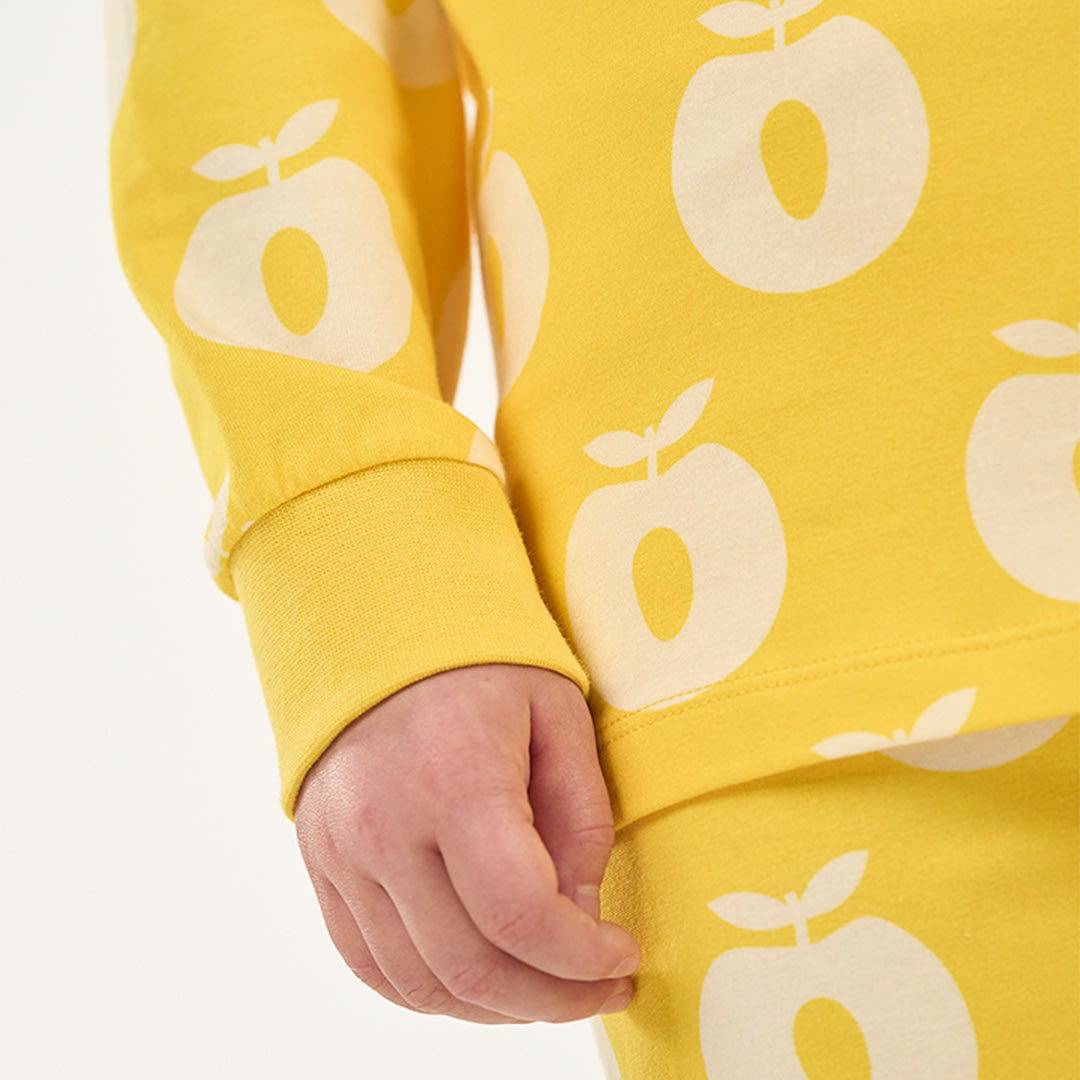 Jubilee nightwear set with apples