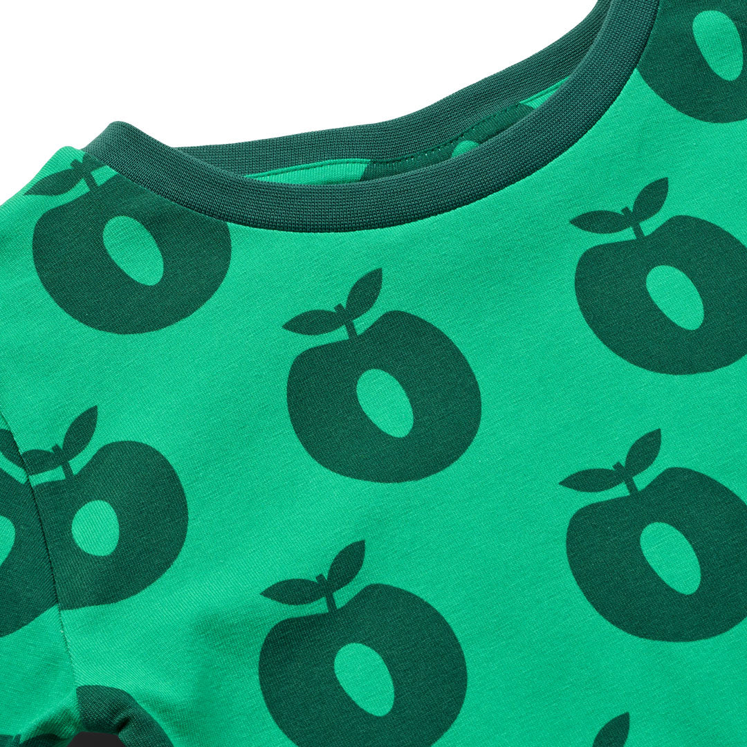 Jubilee nightwear set with apples
