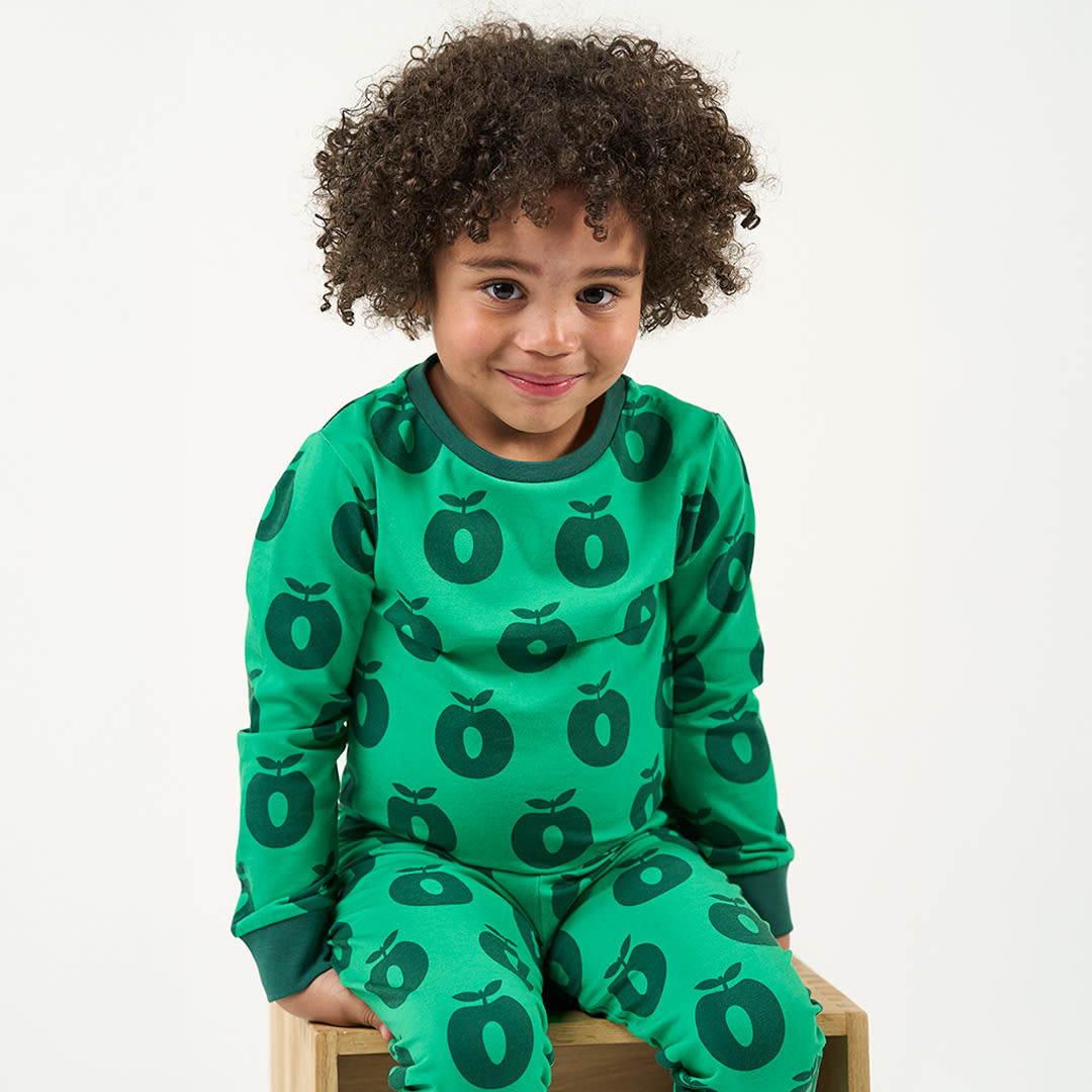 Jubilee nightwear set with apples