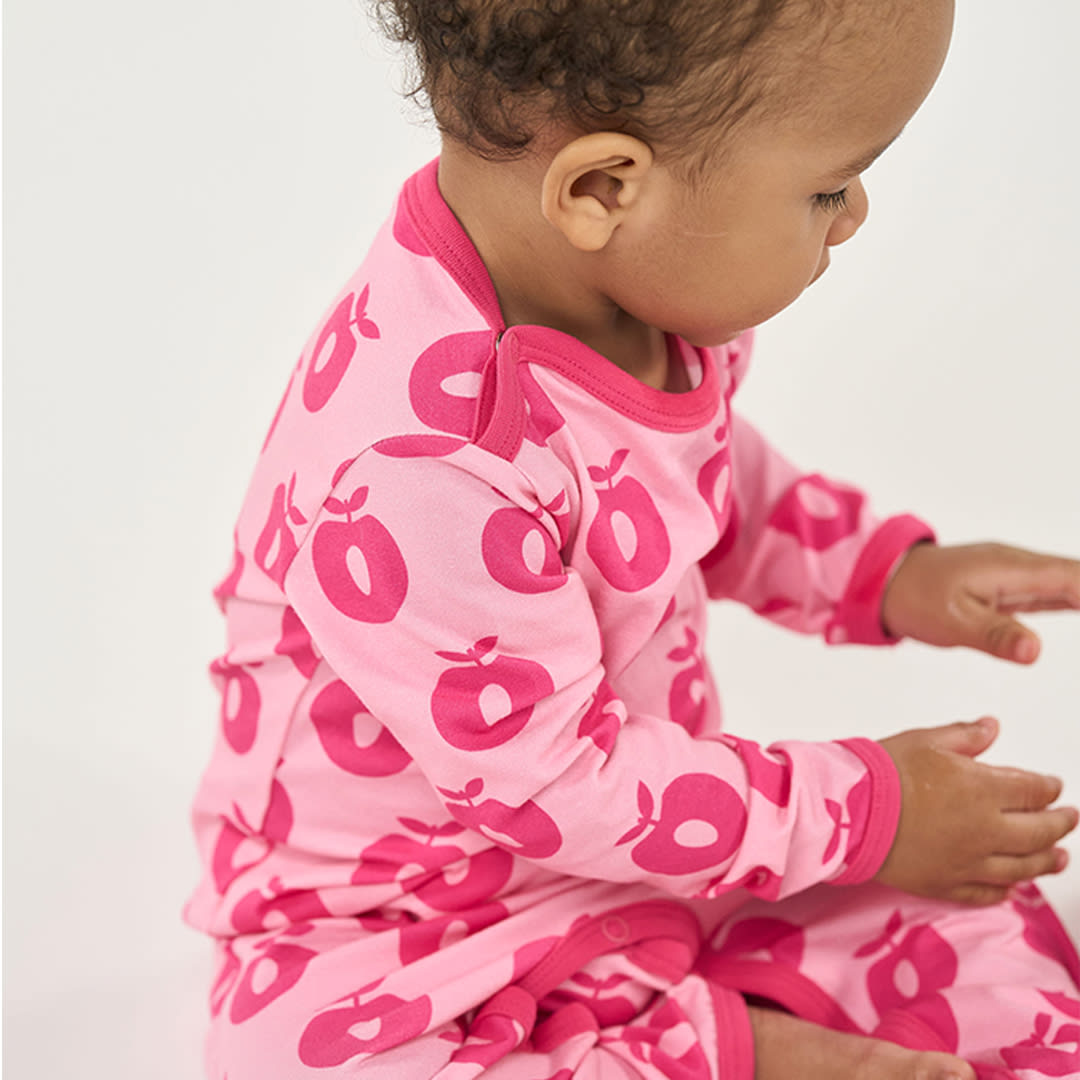 Elstar long-sleeved baby suit with apples