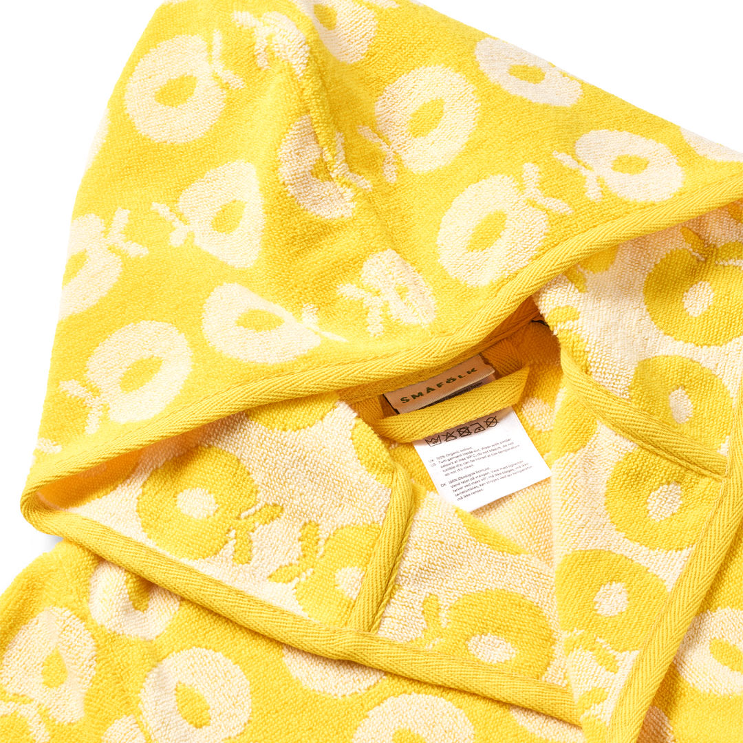 Bathrobe with apples