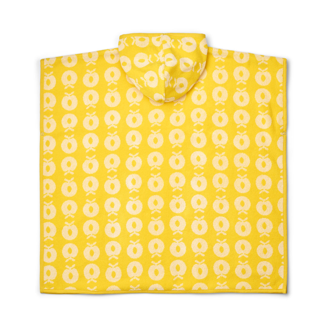 Towel poncho with apples