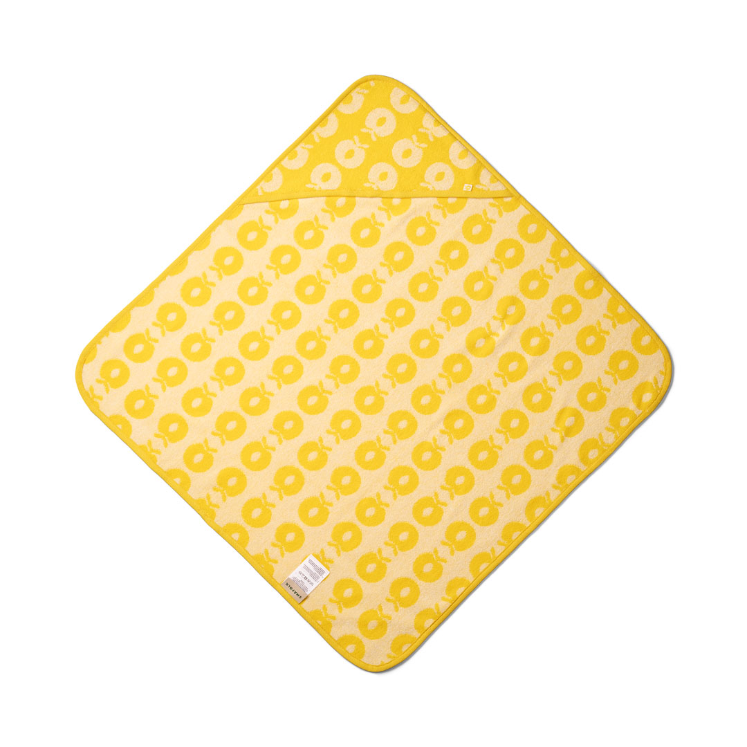 Baby towel with apples