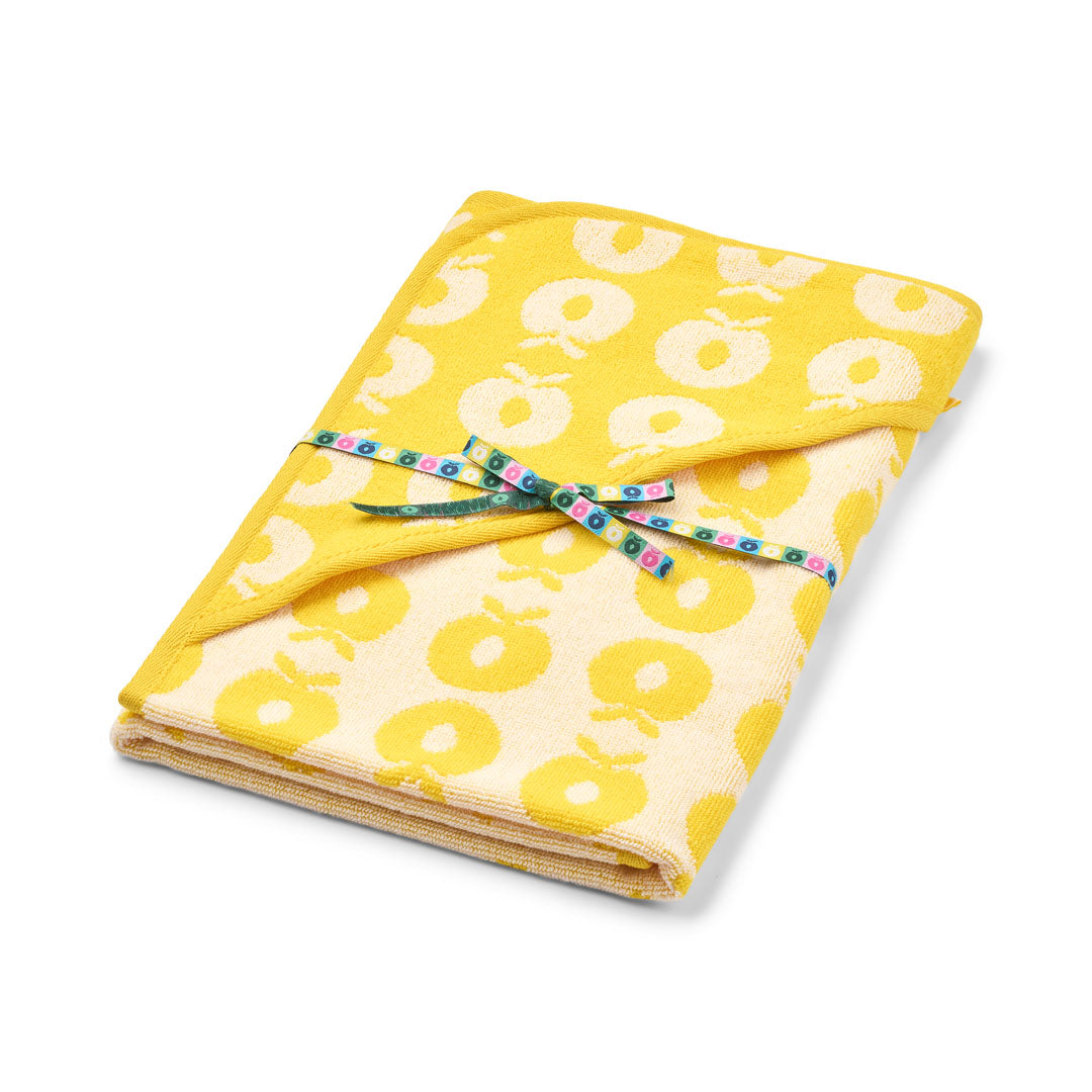 Baby towel with apples