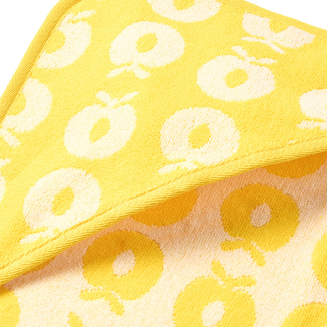 Baby towel with apples