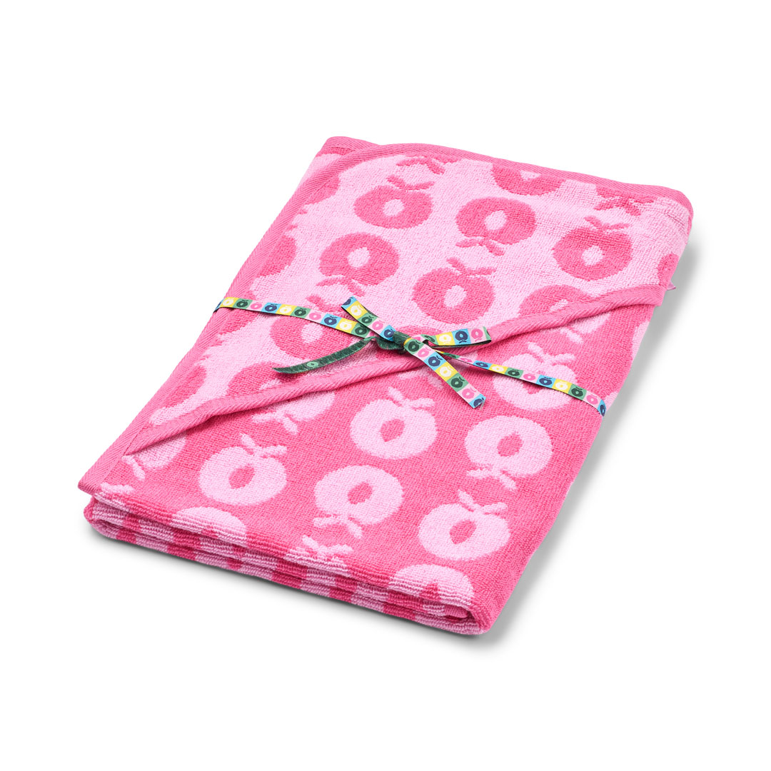 Baby towel with apples