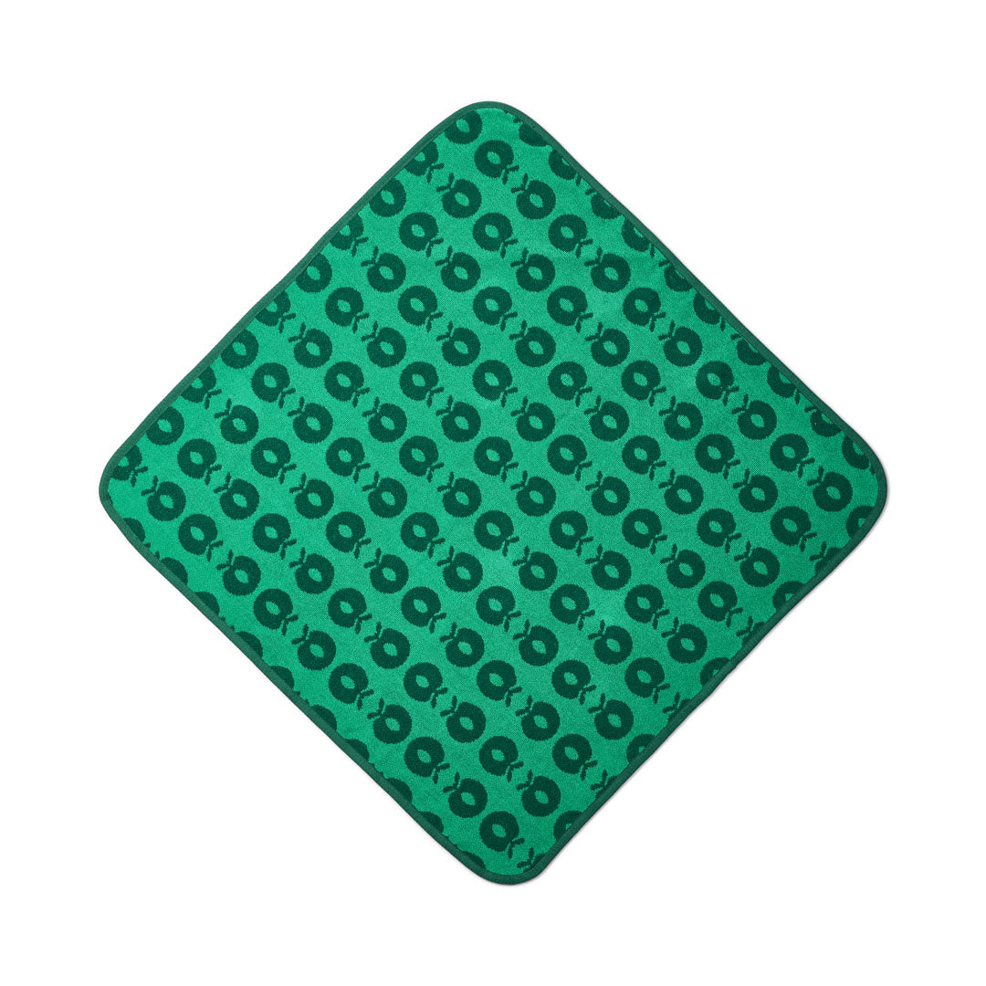 Baby towel with apples