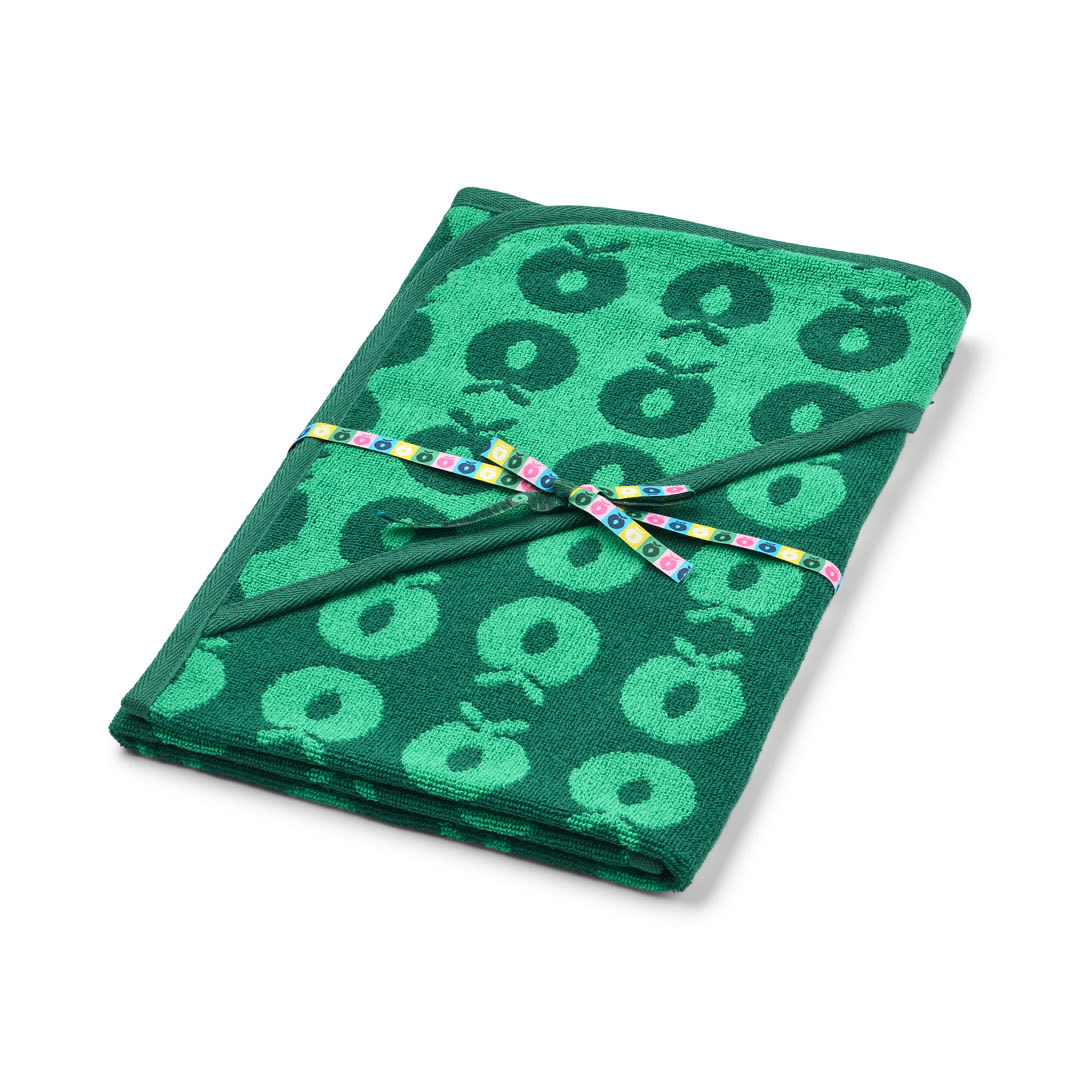Baby towel with apples
