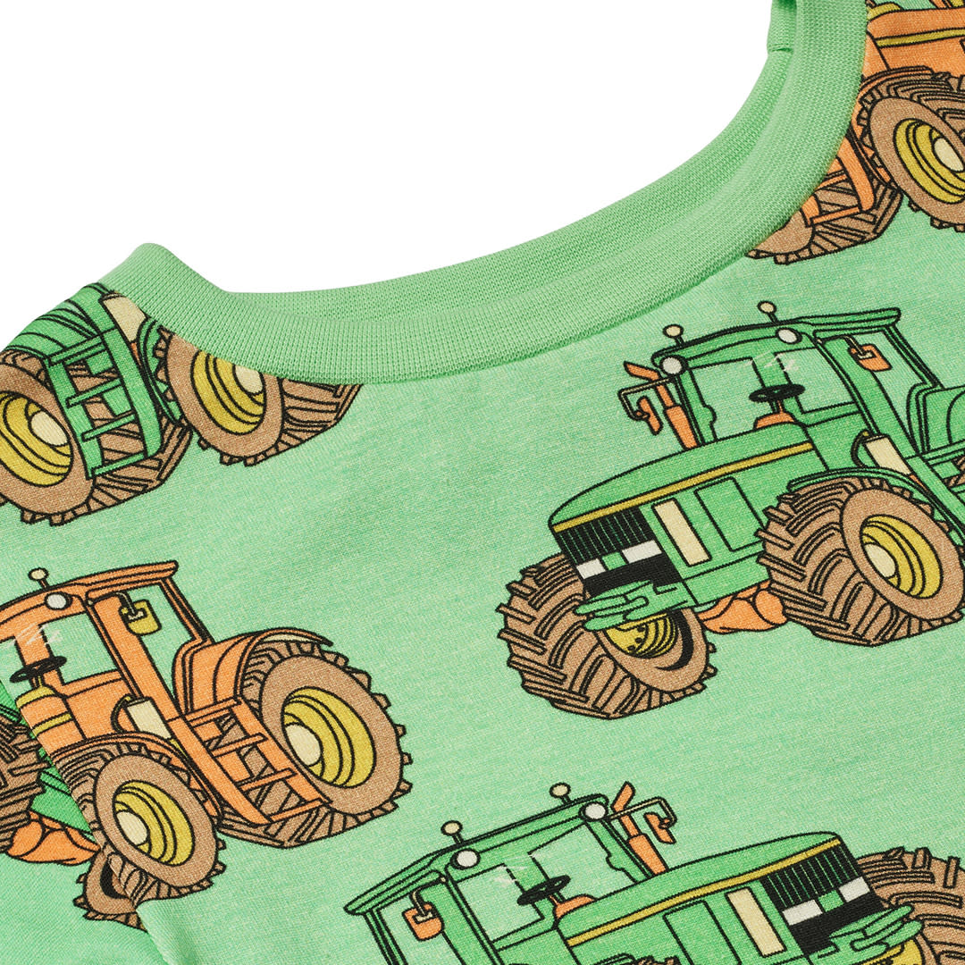 Long-sleeved top with tractors