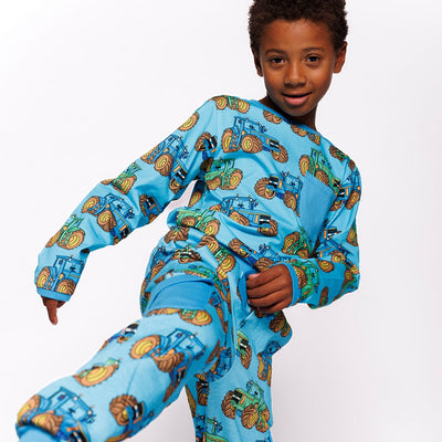 Long-sleeved top with tractors