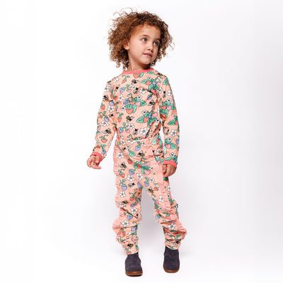 Long-sleeved top with strawberries