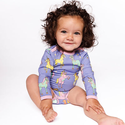 Long-sleeved baby body with unicorns