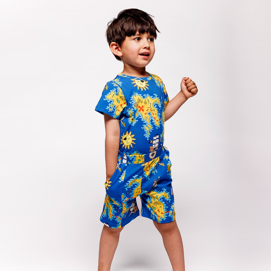 T-shirt with pirate map