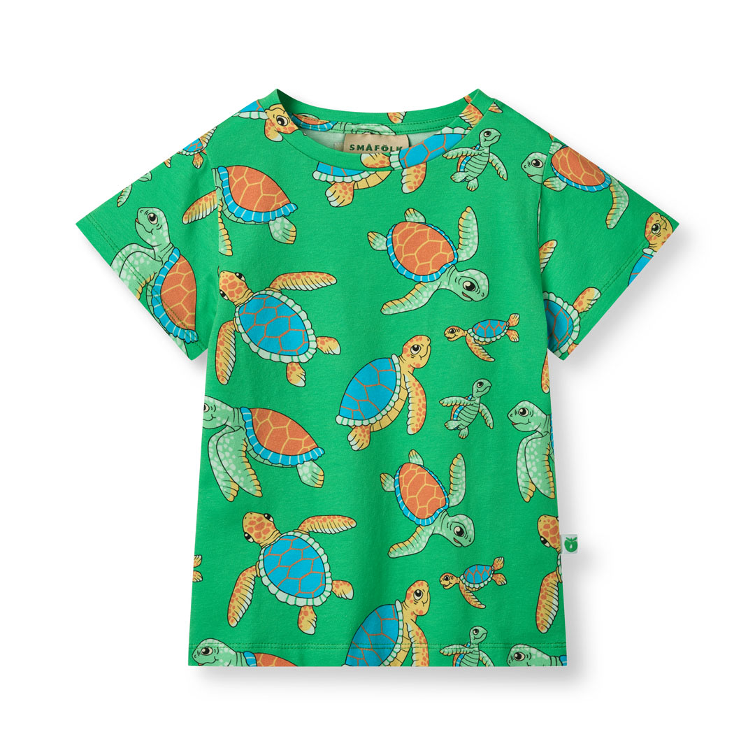T-shirt with sea turtles