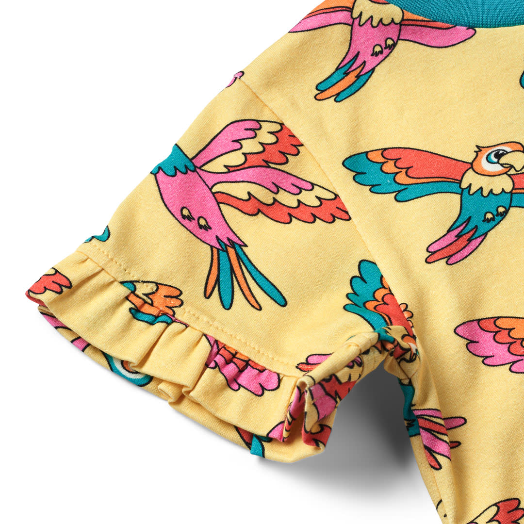 T-shirt with parrots