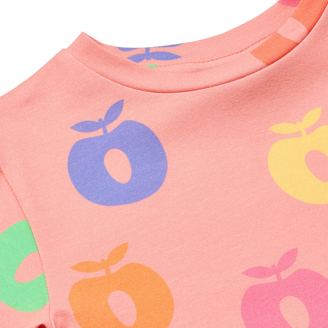 T-shirt with apples