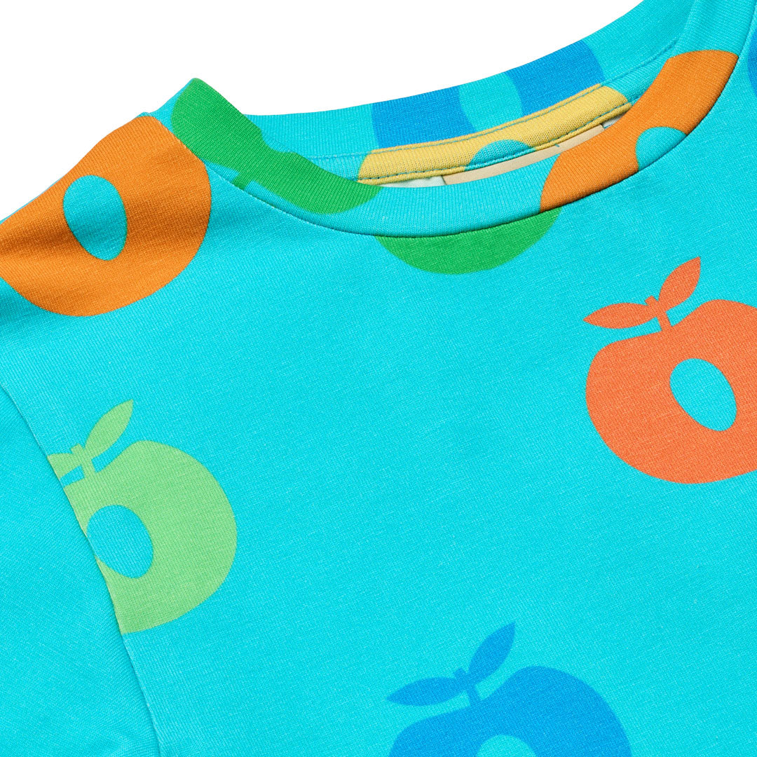 T-shirt with apples