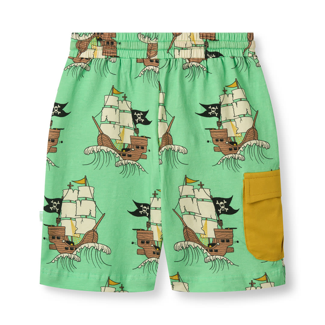 Shorts with pirate ships