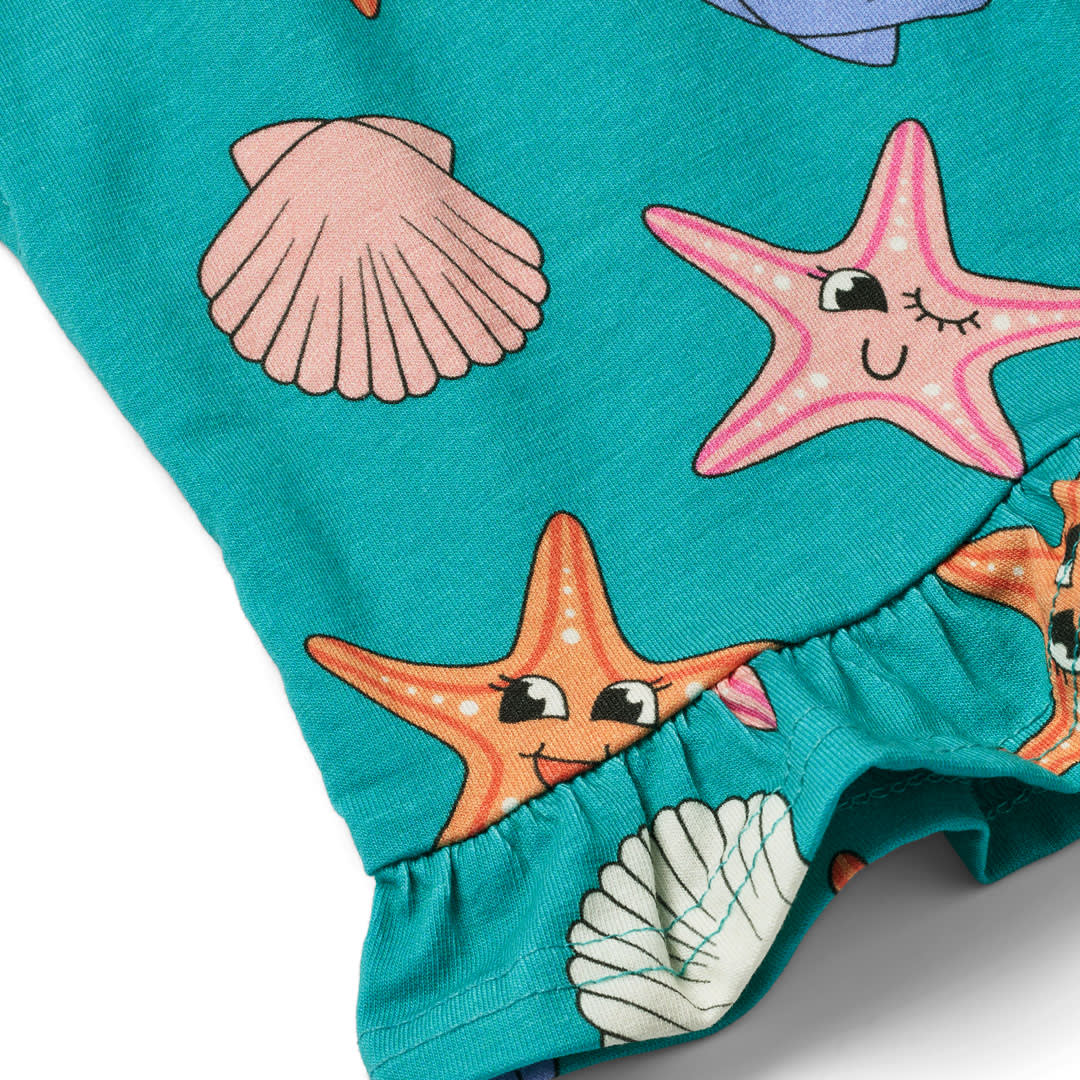 Shorts with starfish