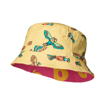 Bucket hat with apples