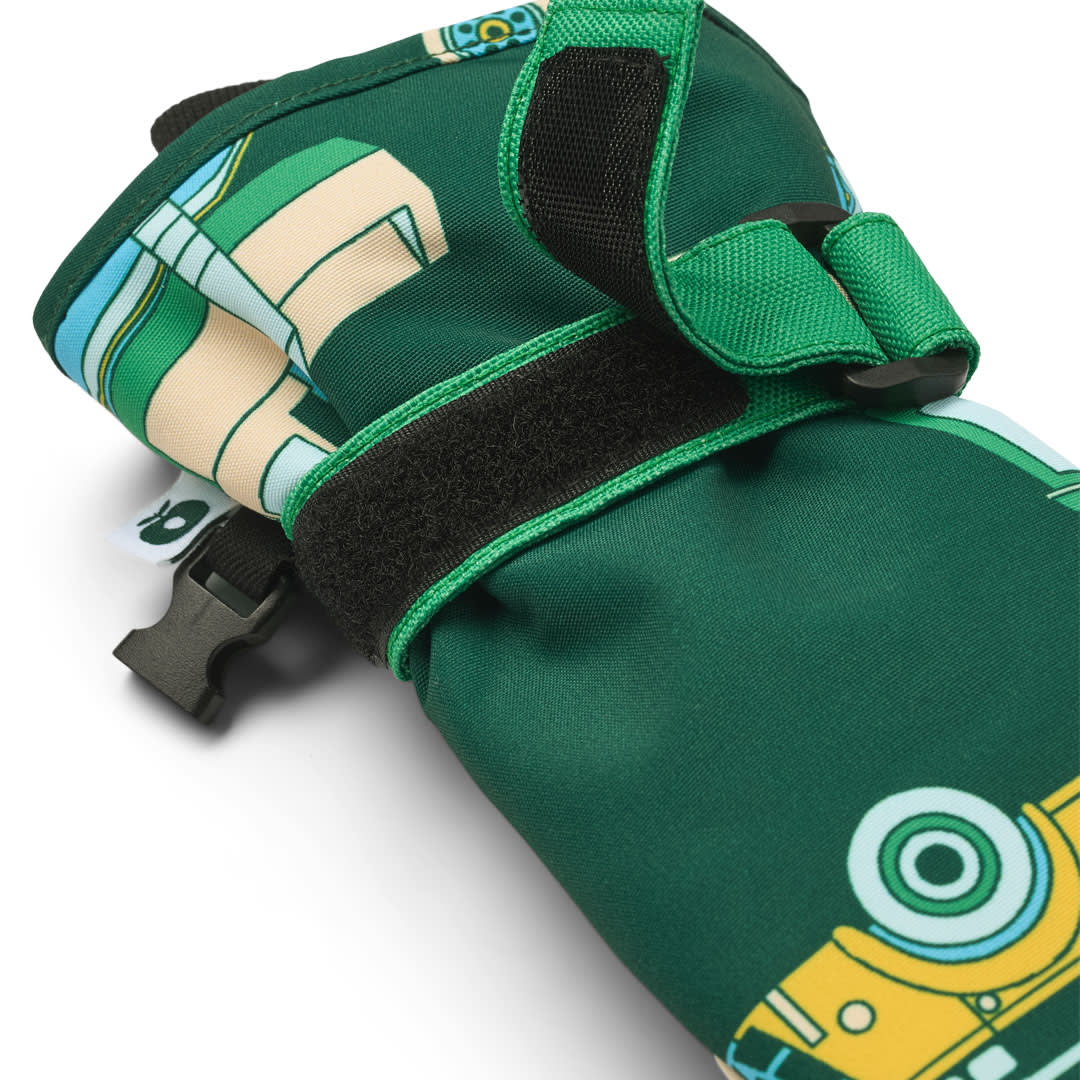 Mittens with vehicles