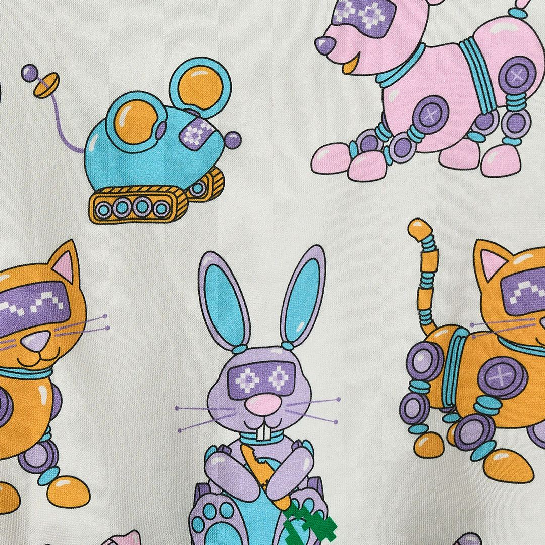 Macoun hoodie with robot pets