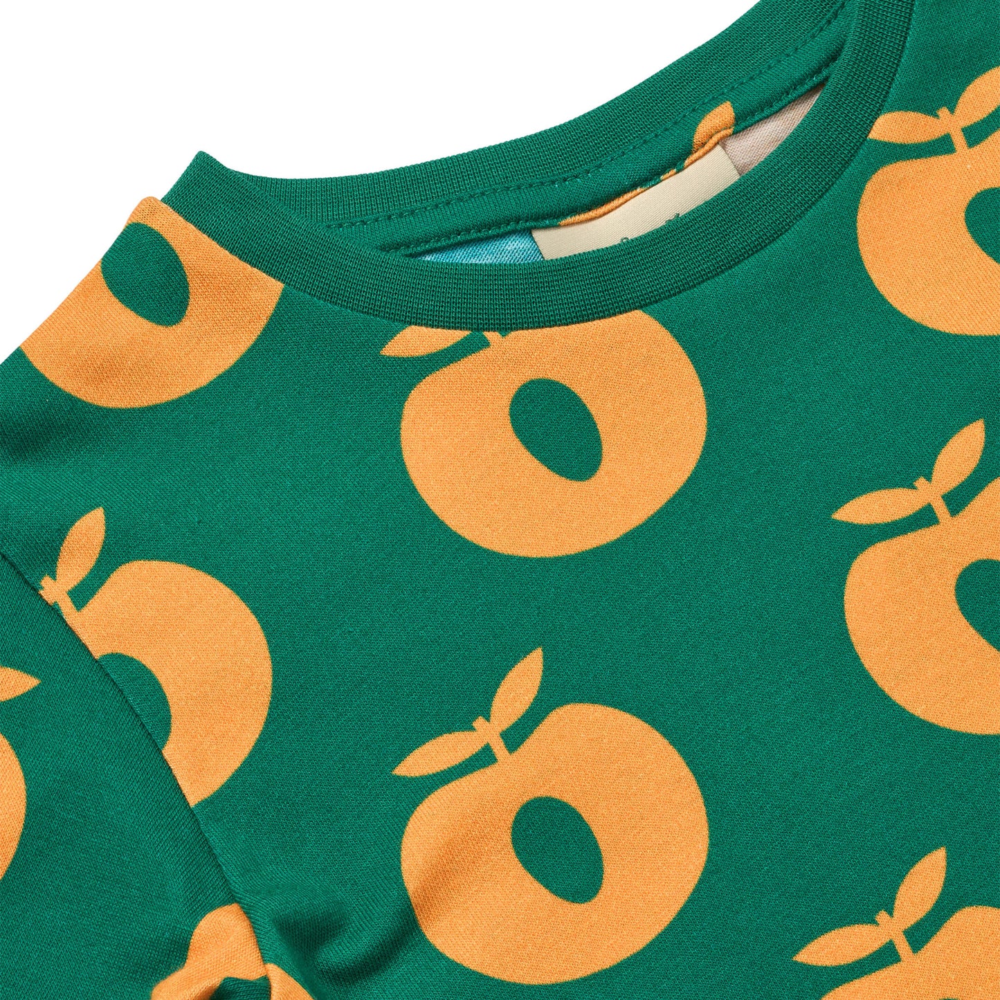 Jubilee nightwear set with apples