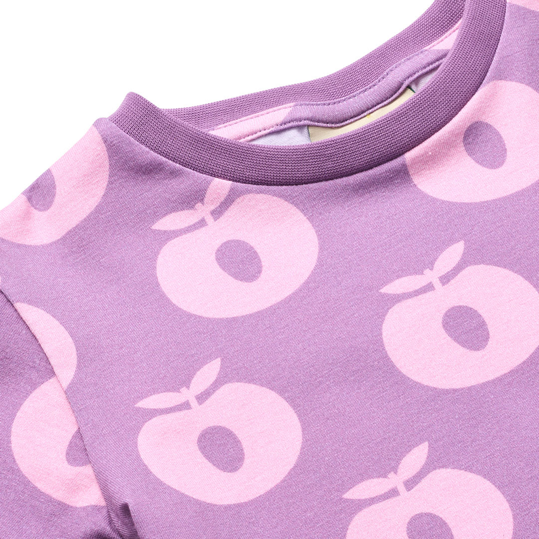 Jubilee nightwear set with apples