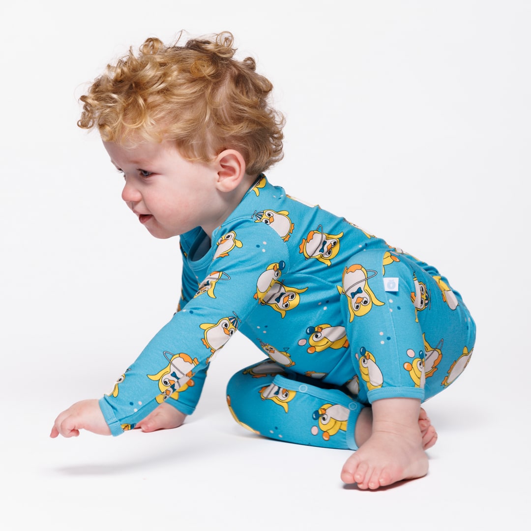 Elstar long-sleeved baby suit with circus penguins