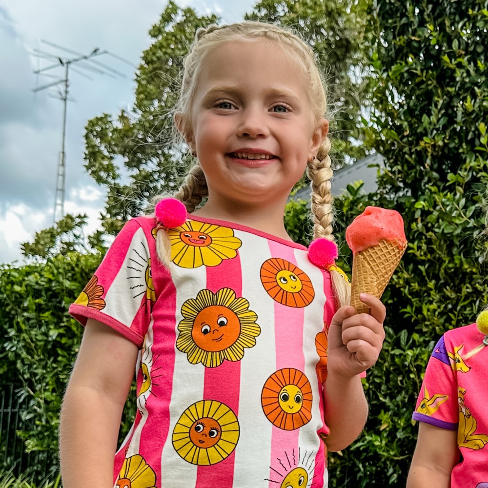 T-shirt with suns