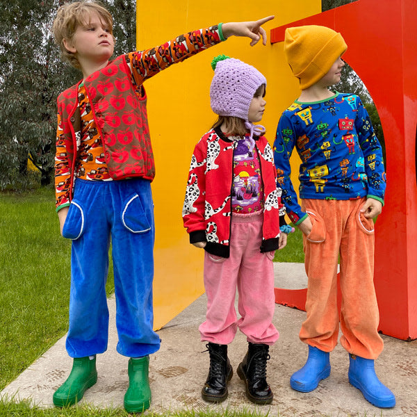 Long-sleeved top with robots