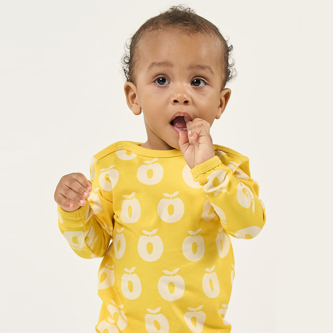 Elstar long-sleeved baby suit with apples