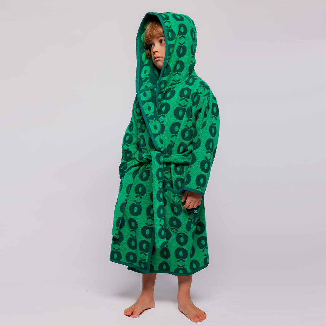 Bathrobe with apples