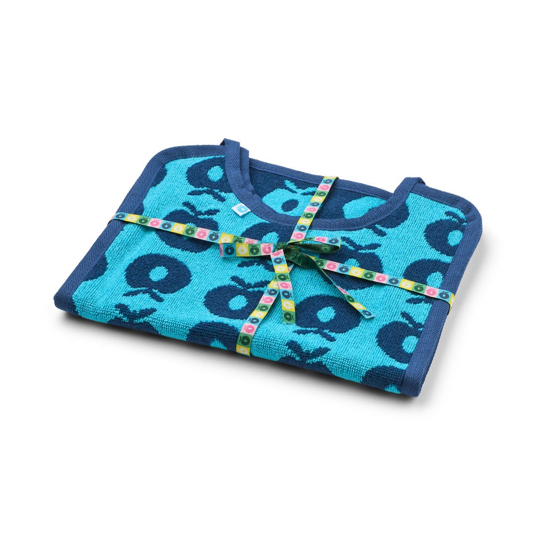 2 packs of large bibs with apples