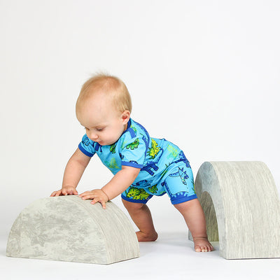 Short-sleeved baby suit with dinosaur