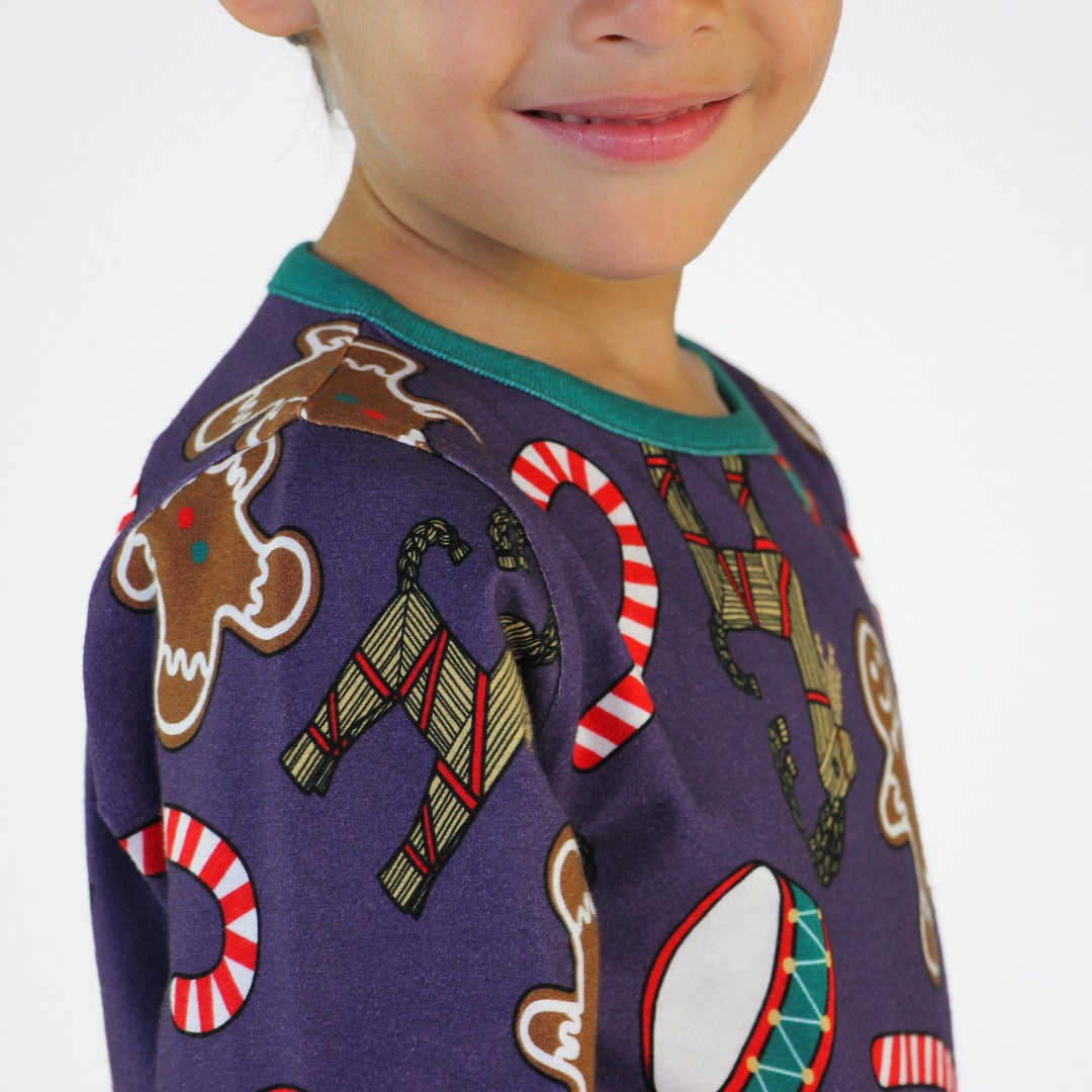 Long-sleeved top with Christmas decorations