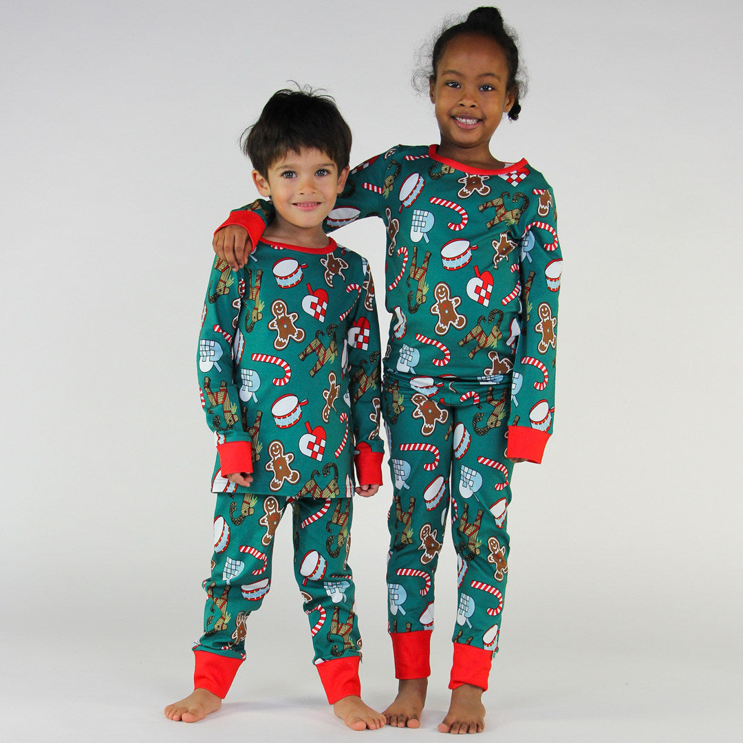 Nightwear set with Christmas decorations