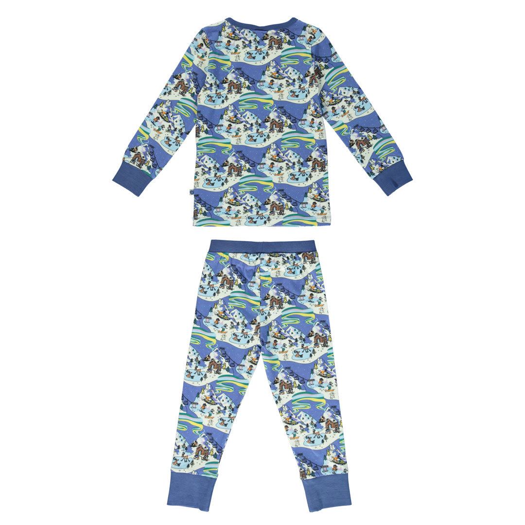 Nightwear set with winter landscape