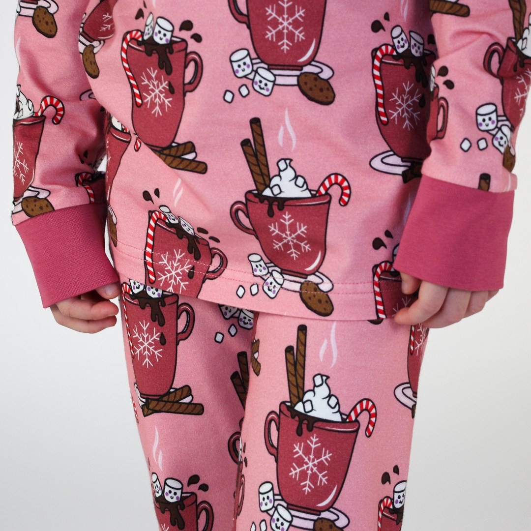 Nightwear set with hot chocolate