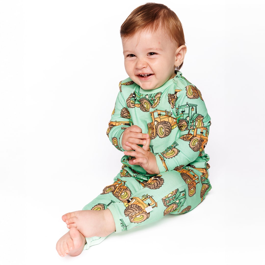 Long-sleeved baby suit with tractors