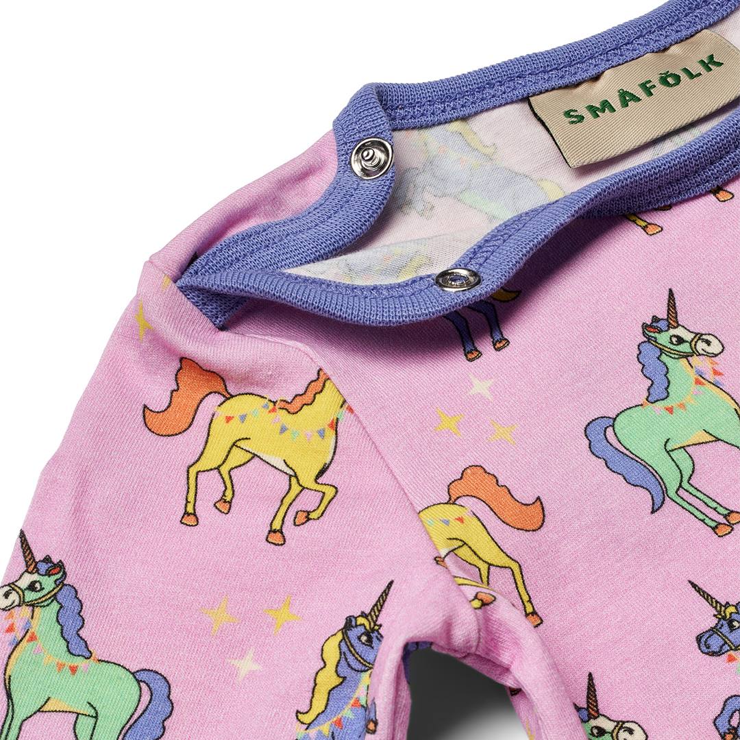 Long-sleeved baby suit with unicorns